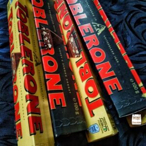 Toblerone dark / Milk chocolate with honey and almond nougat bar